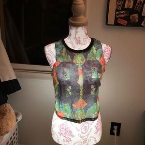 Soft muscle tank with tropical pattern!